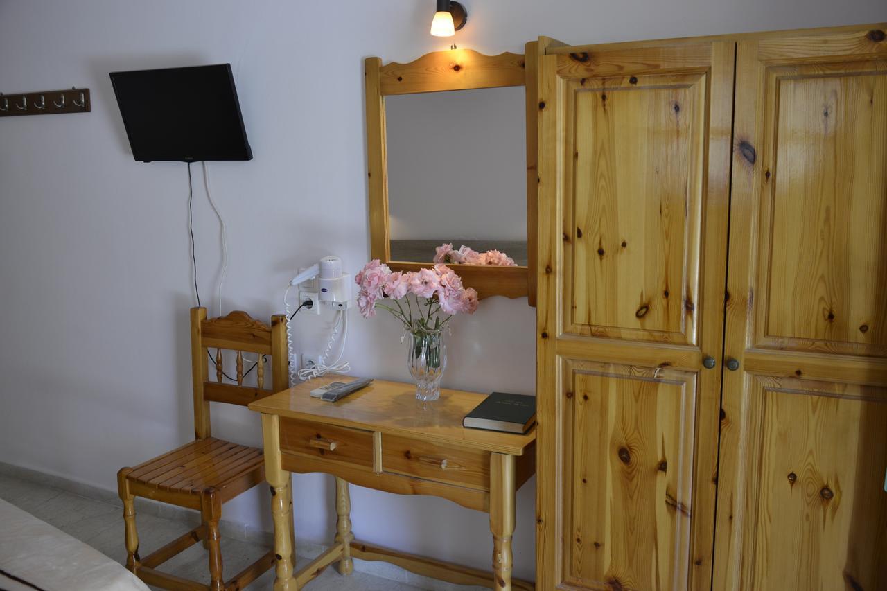 Geroulis Stefanos Studios Василики Екстериор снимка